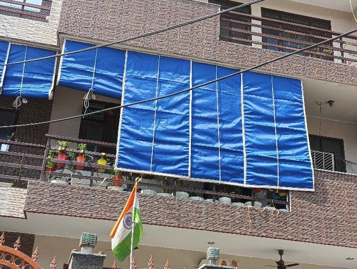 Vibrant royal blue waterproof outdoor canvas chick blind for balcony facade